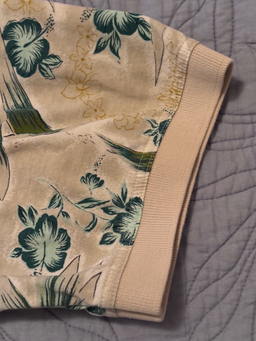 Tommy Bahama Men's Shirt - Picture 5 of 5